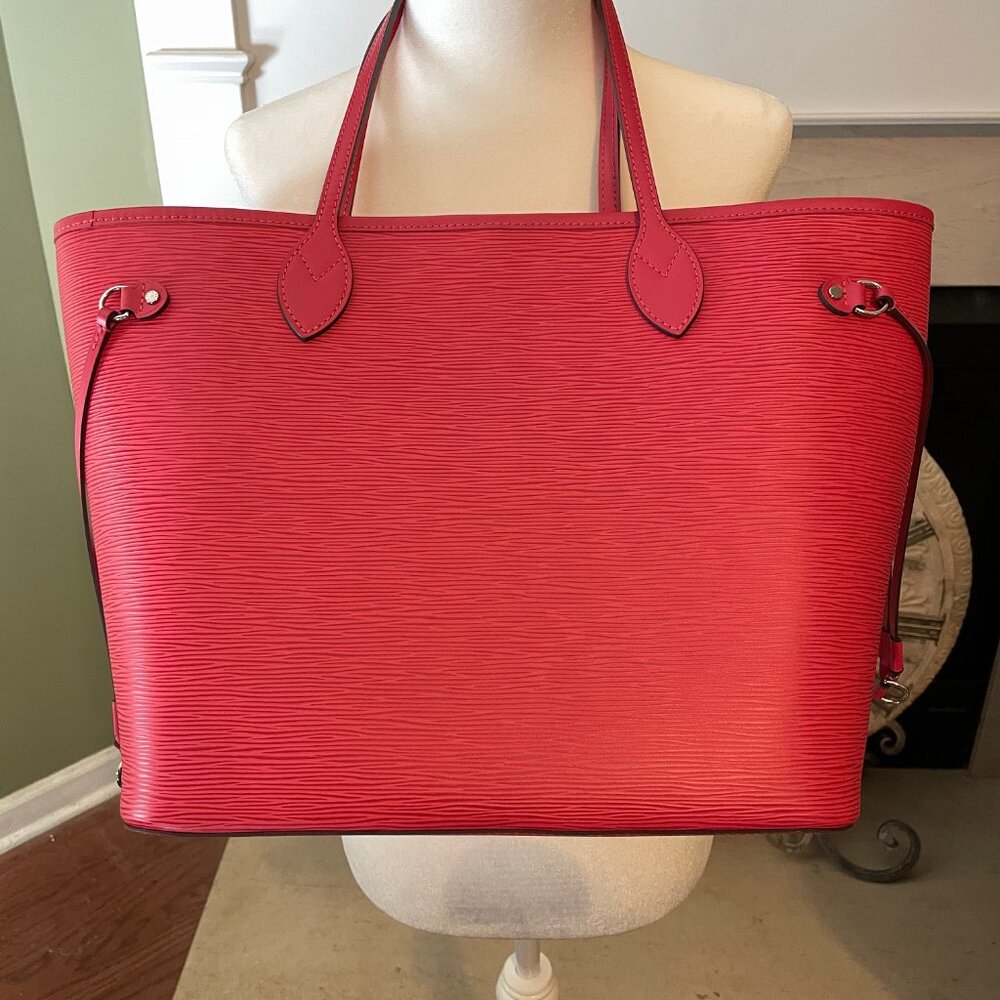 Authentic Louis Vuitton Neverfull Tote in Epi Leather